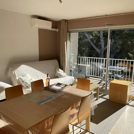 - De Renecros Apartmán *