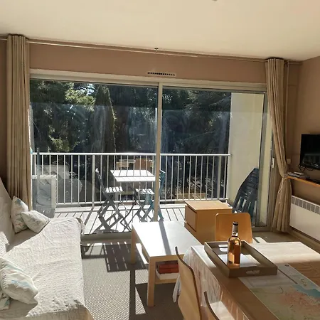 Apartamento - De Renécros *